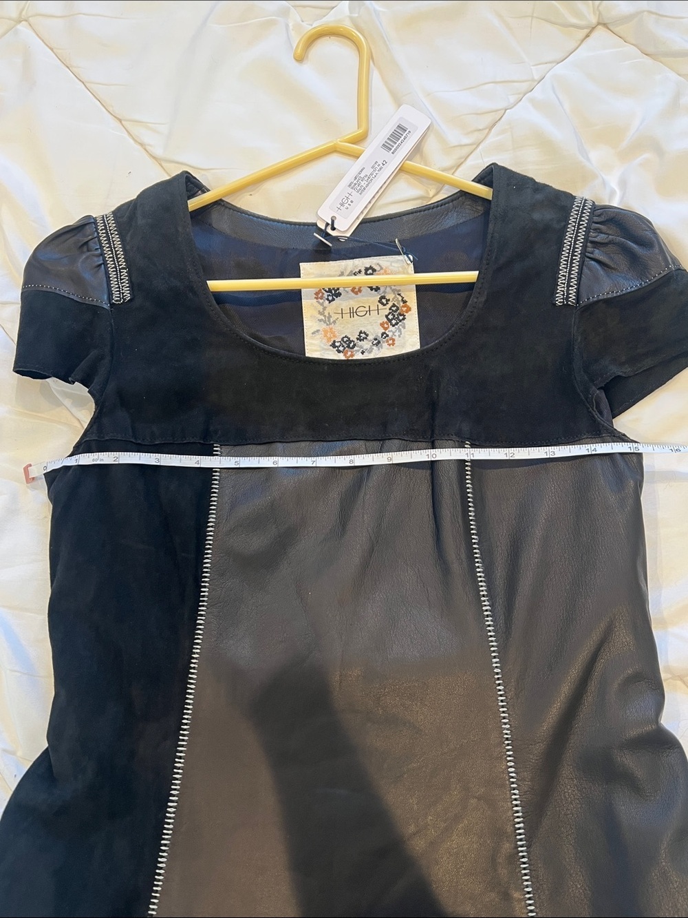 Designer Quiet LuxuryBlack Mixed Media Midi Dress with Short Sleeves and Pockets - Picture 9 of 15